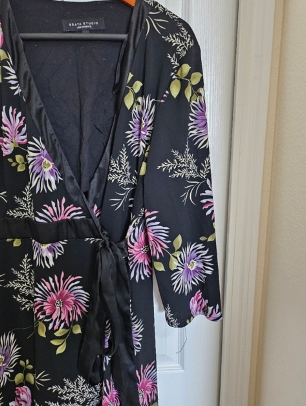 Beata Studio Los Angeles Floral Wrap Dress Size 14 Black Pink Midi Made in USA. - Picture 6 of 13